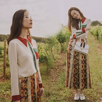 [Peach Home Dingjin District] Ni Ni với màu sắc phù hợp với tính khí dài tay áo nữ in váy phù hợp với nữ thủy triều áo sơ mi trắng nữ