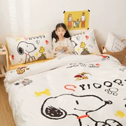 Net snoopy Snoopy san hô nhung bốn mảnh phim hoạt hình chăn đơn giường đôi nam nữ và chăn quilt - Bộ đồ giường bốn mảnh