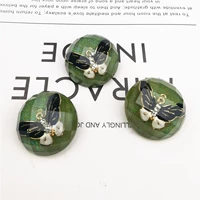 Армейский зеленый