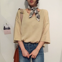 Mùa hè Hàn Quốc phong cách chic retro màu rắn V-Cổ năm điểm tay áo len nữ lỏng hoang dã áo thun áo len áo sơ mi áo len cổ cao cho nữ