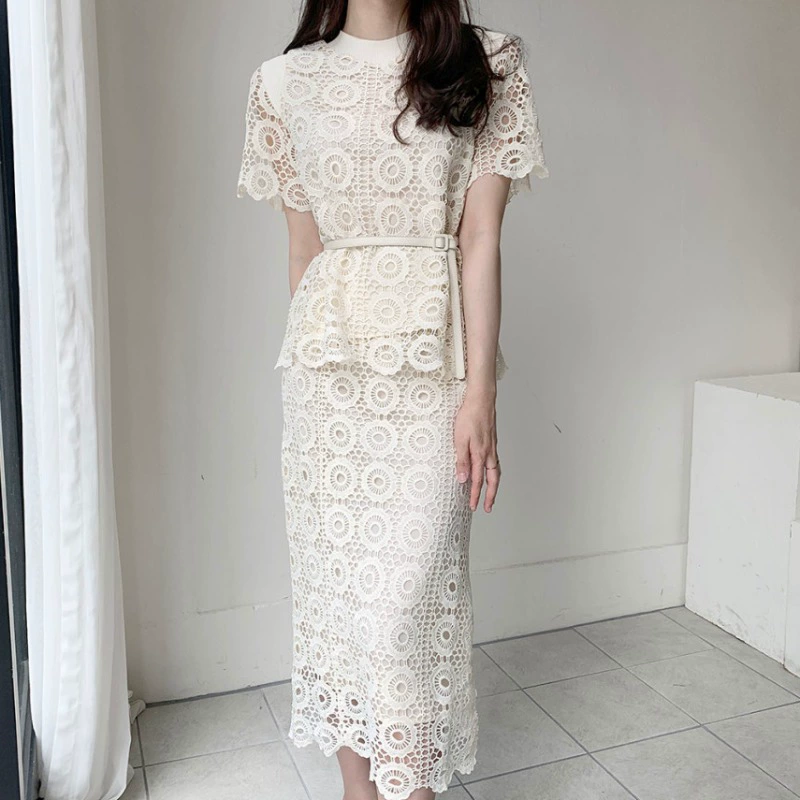 Hàn Quốc ins Slim Hollow Ren Váy hai mảnh Túi Hip Váy Đầm nhẹ Kiểu trưởng thành Phù hợp với Nữ mùa hè - Bộ đồ