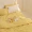 Mật độ cao hai lớp sợi ngỗng vàng ánh sáng vàng tấm bốn mảnh cotton 1,8m2.0m ​​chăn bông trải giường - Bộ đồ giường bốn mảnh