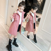 Áo khoác gió bé gái dài phần 2018 áo khoác thời trang Hàn Quốc mới trong bộ đồ bé trai dày muốt dày mùa thu áo khoác cho be gái 12 tuổi