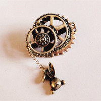 Dark steampunk retro metal gear tassel brooch student collar badge collar pin hat sweatshirt bag hanging for men and women