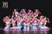 Khiêu vũ trẻ em thứ chín Xiaohe phong cách Sansha Haiwa trang phục trẻ em mới Yangko quần áo hiệu suất quốc gia quần áo