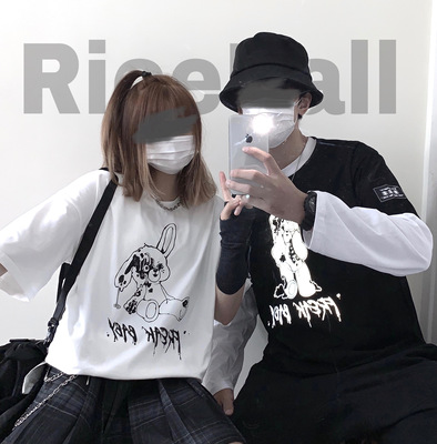 taobao agent [Spot] Original FREAKBABY Sweet and Cool Diablo T -shirts National Tide BF Wind Loose Couple Half -Half Cotton T