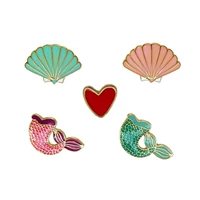 Bản gốc Nhật Bản Red Heart Nàng tiên cá hình quạt Vỏ Shell Drop Dầu Trâm Hợp kim Huy hiệu Kim loại Cổ áo Pin Trang sức cài áo