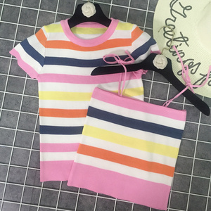 Sọc dải màu yếm trong mùa hè nữ mặc 2018 new Han Fan chic vẻ đẹp ngọt ngào quây quần áo tươi nhỏ