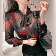 Mùa xuân 2019 mới của phụ nữ Hàn Quốc OL khí chất ren voan in áo sơ mi tay dài mỏng manh - Áo sơ mi