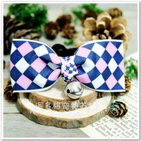 Розовая белая и синяя решетка