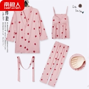 Đồ ngủ nam cực nam mùa thu ba mảnh cotton dài tay phiên bản Hàn Quốc mặc đồ dâu tây lỏng lẻo với miếng đệm ngực