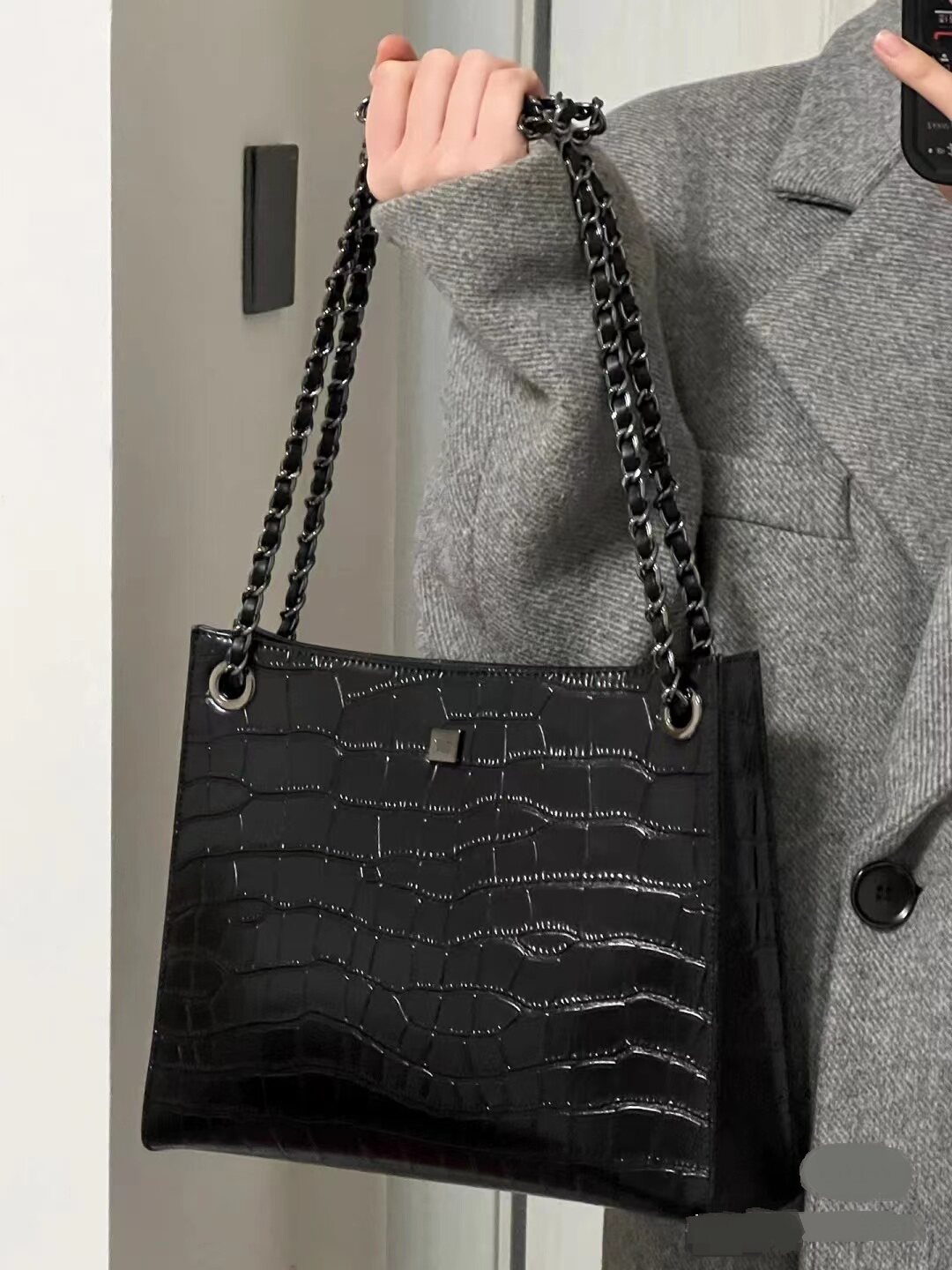 Nova tendência de grande capacidade em 2023, bolsas da moda este ano, bolsas de ombro único nas axilas,_voghion.com