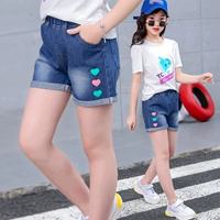Cô gái denim quần short trẻ em của hoang dã tình yêu thêu jeans trong lớn trinh nữ kho báu mùa hè Hàn Quốc quần short giản dị quần jean bé gái xuân hè