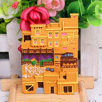 Оранжево-красный