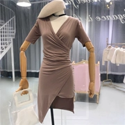 Hàn Quốc phiên bản của trường gió chéo V-cổ nếp gấp eo Một từ váy nữ 2018 mùa hè mới ngắn tay không thường xuyên ăn mặc