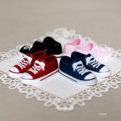 taobao agent Toy 6 -point doll doll Licca peach peach blythe small cloth doll sports shoes flat sole flat heel