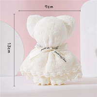 Белый, с медвежатами