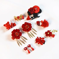 Красная цветочная бутон