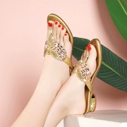 Giày sandal xương cá khoan nữ mùa hè mặc phẳng đáy dễ thương cổ tích nhỏ tươi dày với dép da - Dép