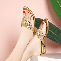 Giày sandal xương cá khoan nữ mùa hè mặc phẳng đáy dễ thương cổ tích nhỏ tươi dày với dép da - Dép dép nữ thời trang