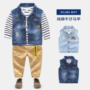 Quần áo trẻ em nam denim quần áo vest 2019 mùa xuân và mùa thu trẻ em vest lỗ lỗ cardigan bé trai vest vest - Áo ghi lê