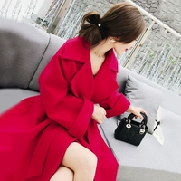 Thu đông 2017 phiên bản Hàn Quốc của các quý cô khí chất đỏ lỏng thắt eo thắt lưng dài phần áo len lông cừu nữ + áo măng tô nữ ngắn