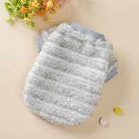 Обе ноги серые бархатные куртки