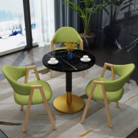 Светло -зеленая ткань один стол три стулья