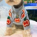Модная бренда одежда для домашних животных Schnauzer Судьба плюшевая маленькая собака и кошка сгущенное свитер Интернет -знаменитость осень и зимняя собачья одежда