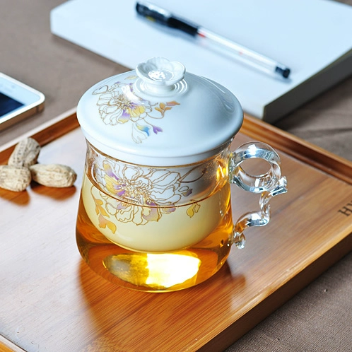 Глянцевая чашка, мундштук со стаканом, глина, глянцевый ароматизированный чай
