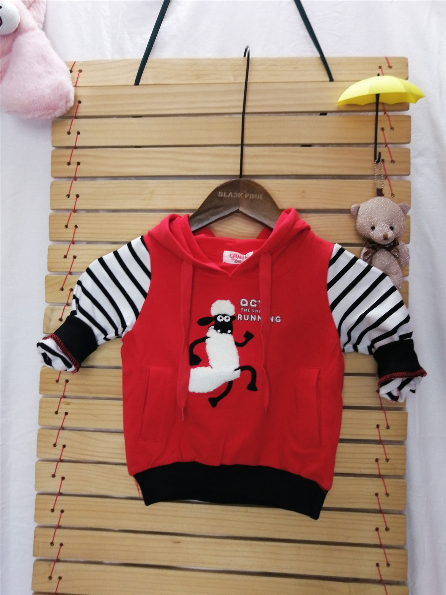Quần áo trẻ em CUHK sống trẻ em Áo phông hoạt hình bé gái mùa thu và áo khoác mùa đông chạm đáy áo cotton đáy áo len trùm đầu - Khác