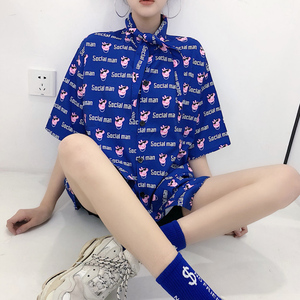 Phong cách Harajuku Hàn Quốc ulzzang piglet letter in ấn cổ áo thắt nút lỏng ngắn tay áo sơ mi nữ triều mùa hè