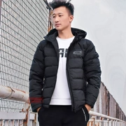 Li Ning xuống áo khoác nam 2018 mới đích thực mùa đông trùm đầu dày áo khoác ngắn ấm áp thể thao AYMN015 - Thể thao xuống áo khoác