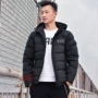 Li Ning xuống áo khoác nam 2018 mới đích thực mùa đông trùm đầu dày áo khoác ngắn ấm áp thể thao AYMN015 - Thể thao xuống áo khoác áo phao nhung