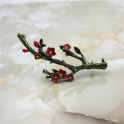 Thời trang men mới men Trung Quốc mận đỏ chào đón mùa xuân hồng đào hoa trâm cài cổ điển Thanh Đảo - Trâm cài