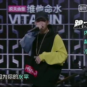 Trung Quốc có hip hop pgone với cùng một đoạn áo len trùm đầu màu sắc phù hợp với thời trang đường phố Mỹ áo khoác nam oversize hoodies