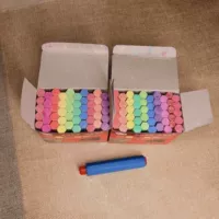 2 коробки цвета