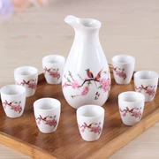 Celadon rượu vang đỏ đặt một nồi tám ly rượu vang trắng nhỏ rượu vang ly rượu vang bình rượu men