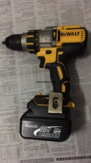 Адаптер для элементов питания 转接器 -兼容牧田18v电池转德伟20v