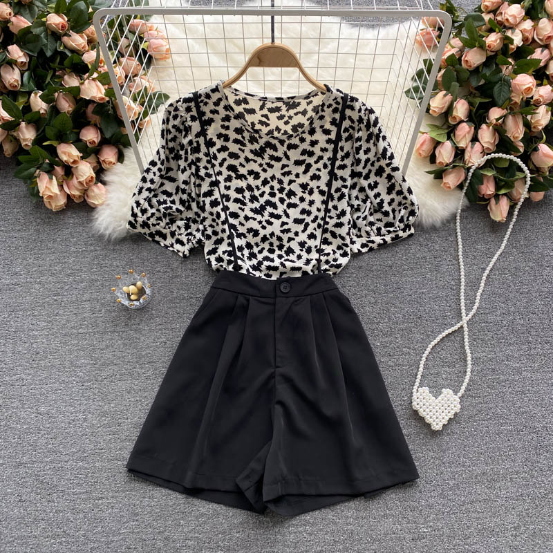 BlackAge reduction suit female summer wear Sweet Broken flower Chiffon jacket female Versatile camisole Jumpsuits Broad legs shorts Two piece set