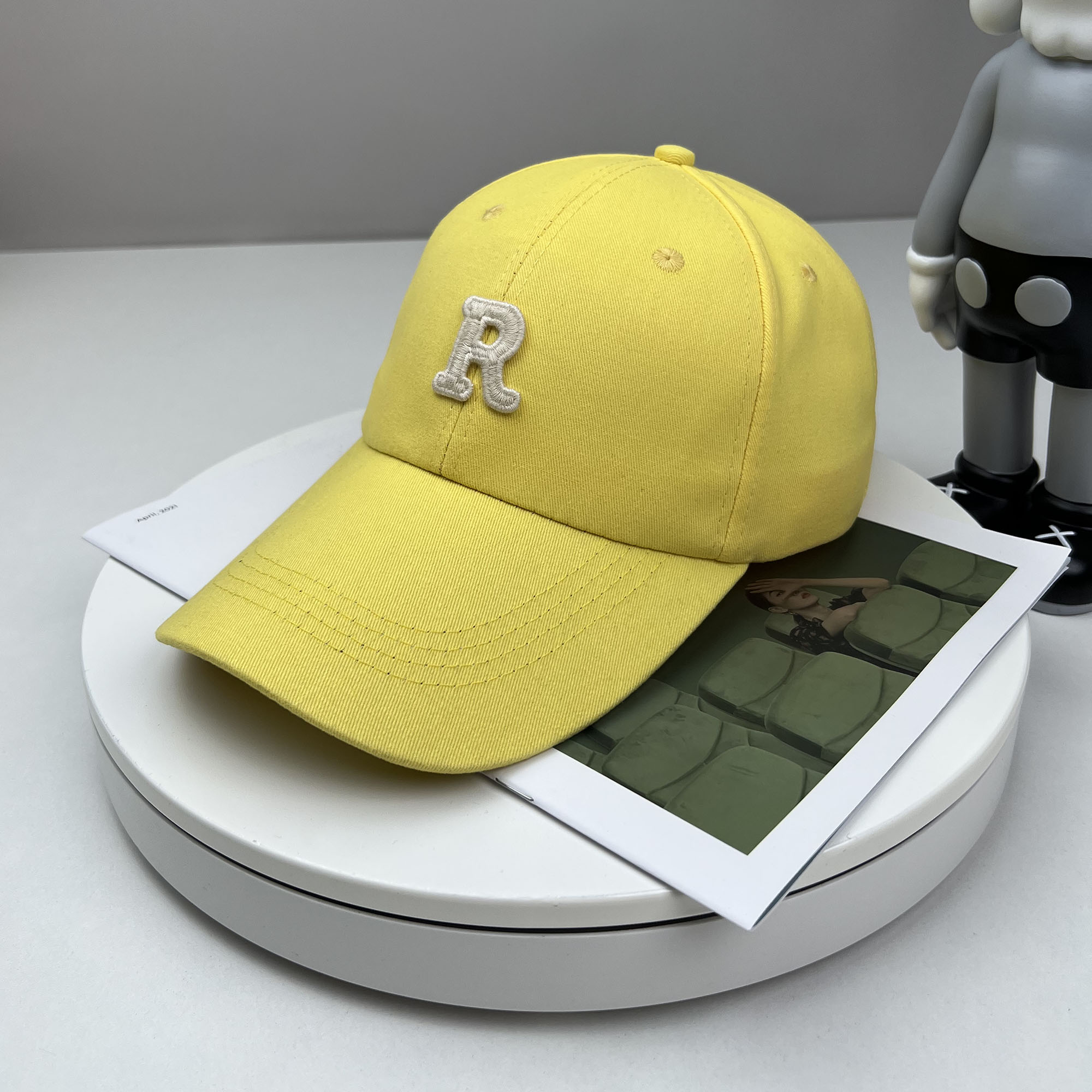 R mark light yellow