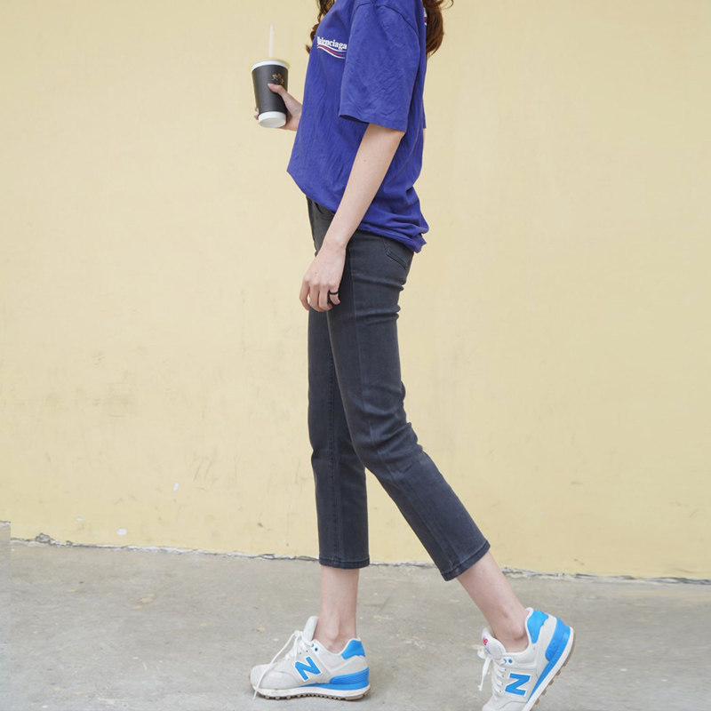 Smoke-gray straight-leg jeans for women's summer 2022, a new thin style for petite women with an 80% to 90% smoke tube