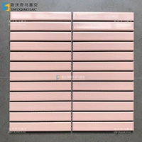 Длинный светло-розовый блеск