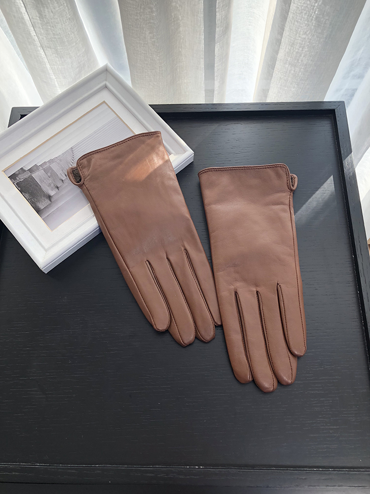 Caramel Silk Inner Finger Touch ScreenPolychromatic Import Goat skin glove Lamb skin ma'am Plush keep warm Autumn and winter genuine leather glove black Thin drive a car