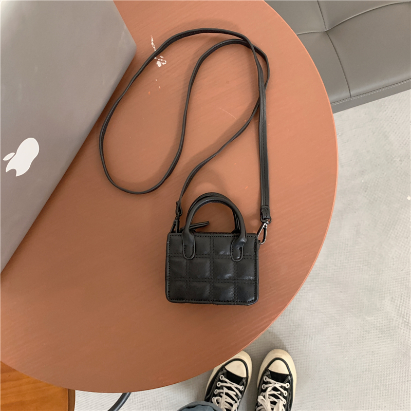 Black TrumpetSewing square mini lovely Small square bag female 2021 new pattern Versatile Oblique span portable Mini Lipstick Certificate bag