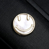 4-bai bei улыбается