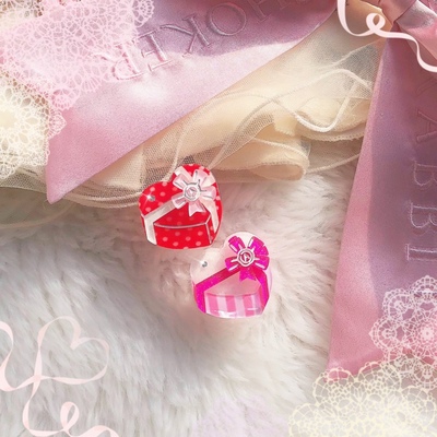 taobao agent Gift box heart shaped, genuine plastic ring, Lolita style
