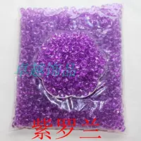 Около 1400 фиалки на кожу