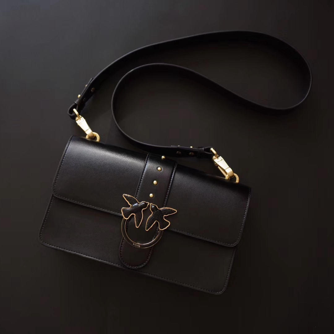 BlackSwallow bag 2020 new pattern Wide shoulder strap genuine leather Female bag One shoulder Inclined shoulder bag leisure time tide Versatile