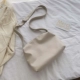 Túi mềm đơn giản nữ 2020 xuân hè sóng mới Phiên bản Hàn Quốc hoang dã túi nhỏ túi khí thời trang đeo vai - Túi xách nữ